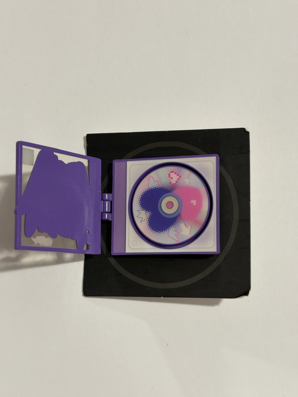 Lil Peach Riot:Loading! Series-Pin - Picture 2 of 4